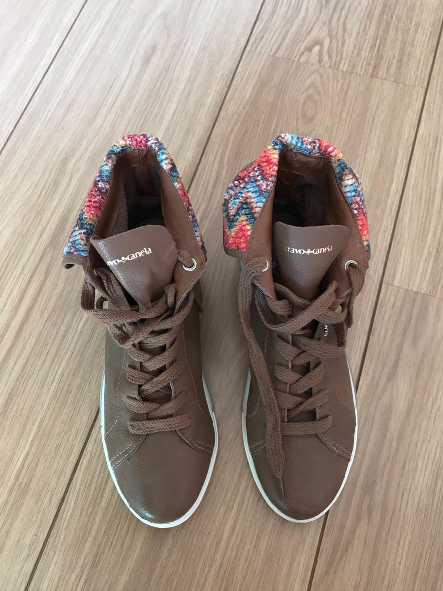 bota rasteira cravo e canela