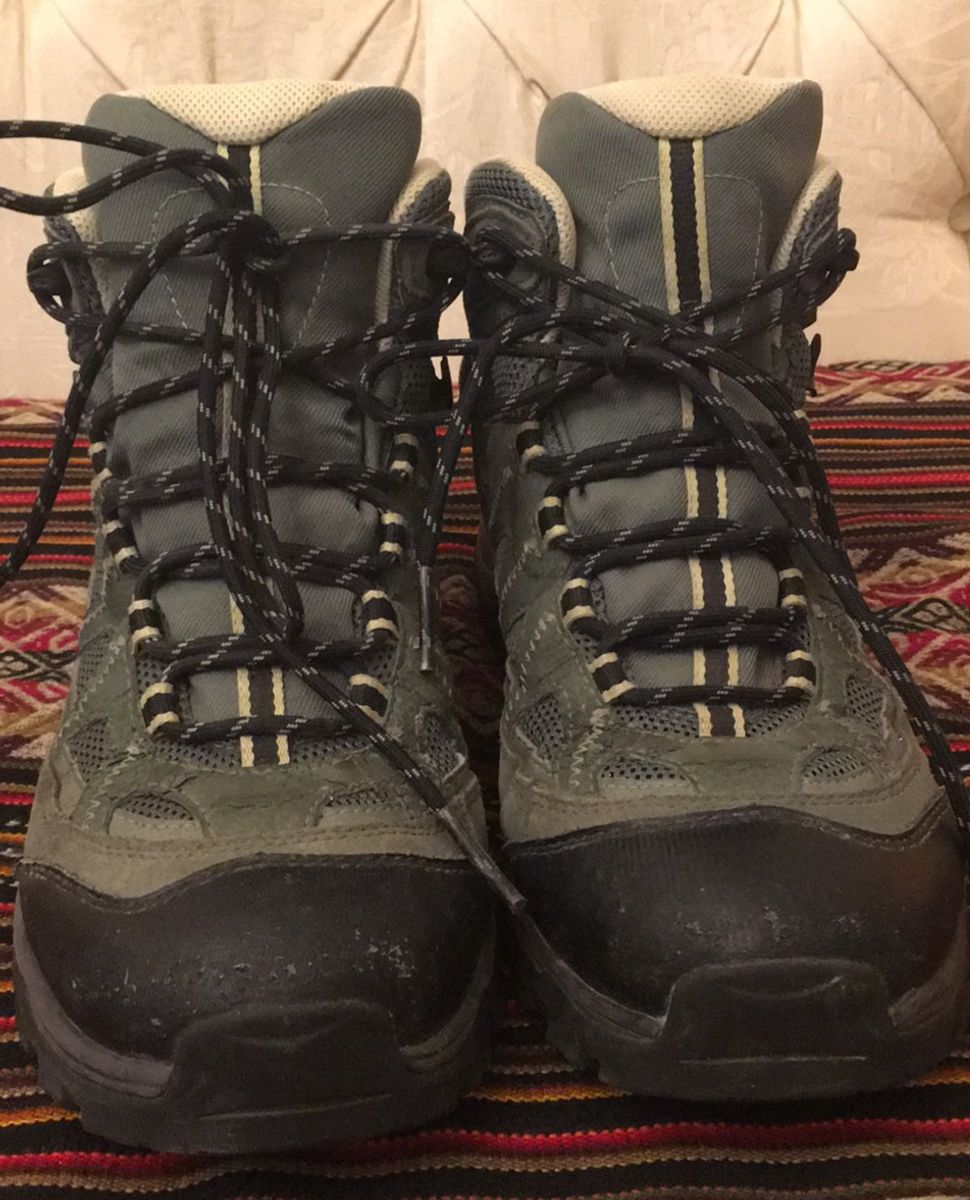 bota salomon feminina