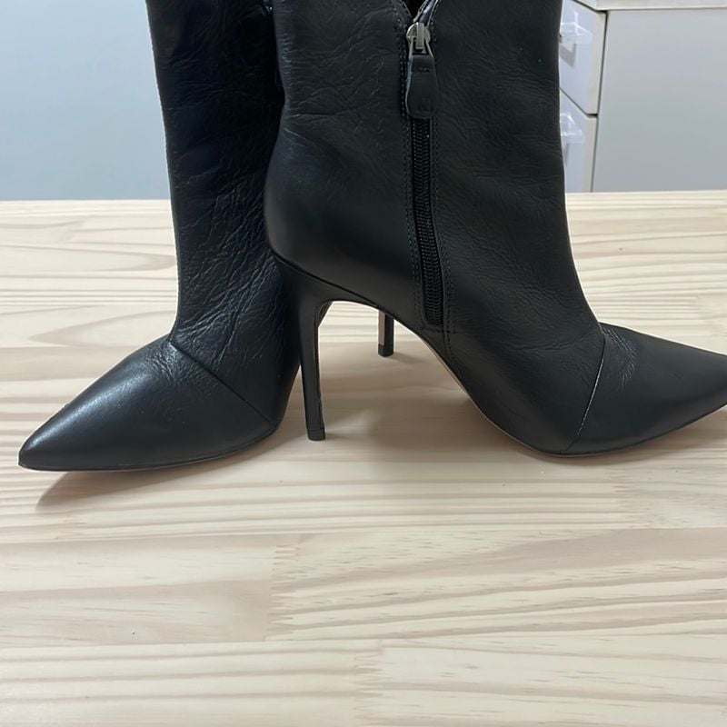 Bota Salto e Bico Raphaella Booz Bota Feminina Raphaella Booz