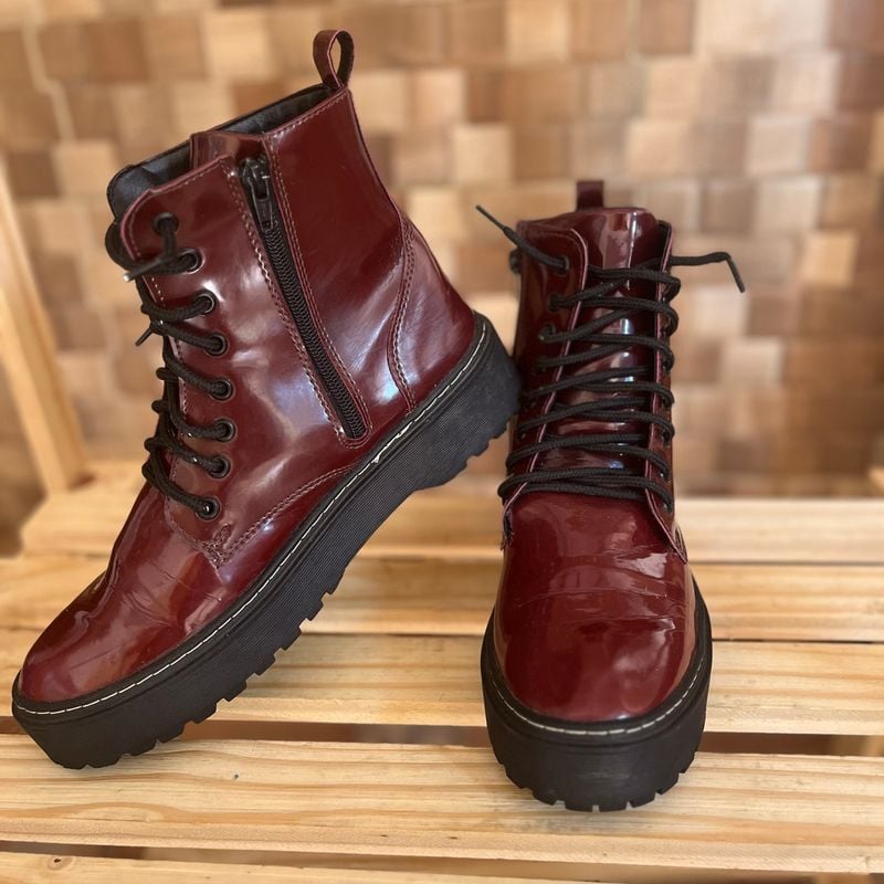 Bota Sapato Coturno Tratorado Verniz Bordo Tamanho 40 Bota Feminina  Renner Usado 98056186 enjoei