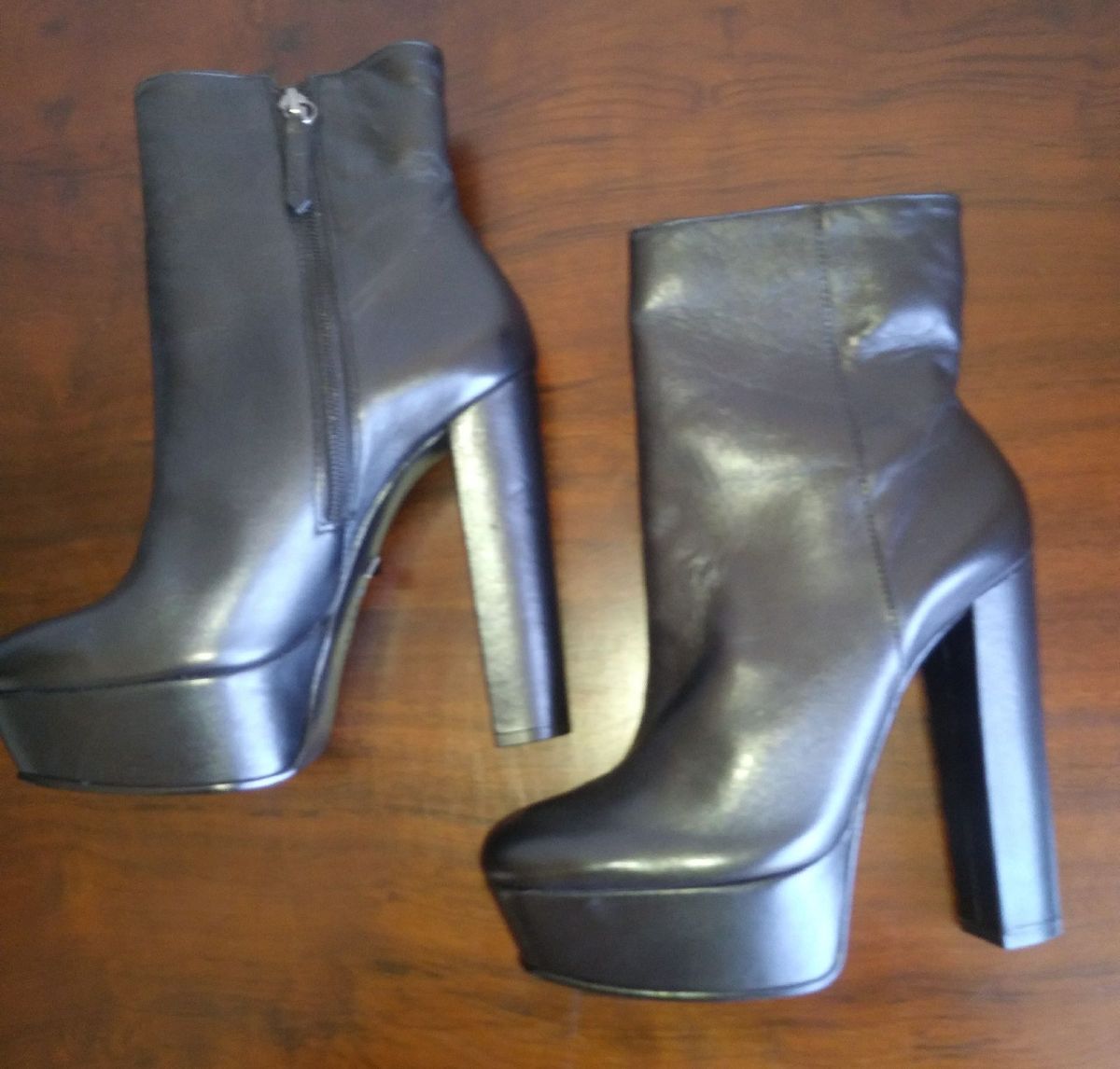 bota cano curto schutz 2019