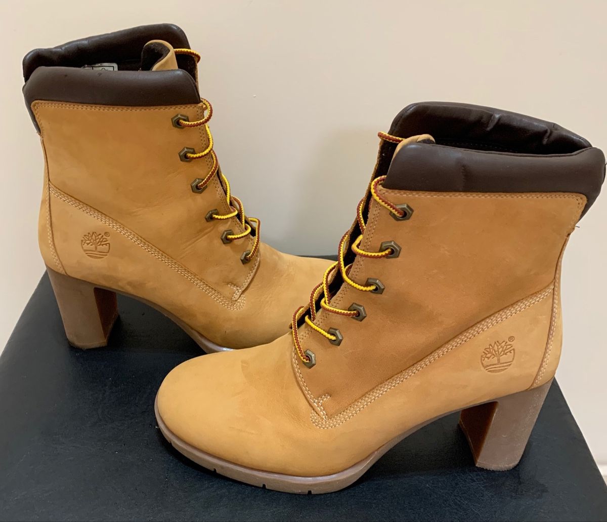 bota timberland amarela feminina