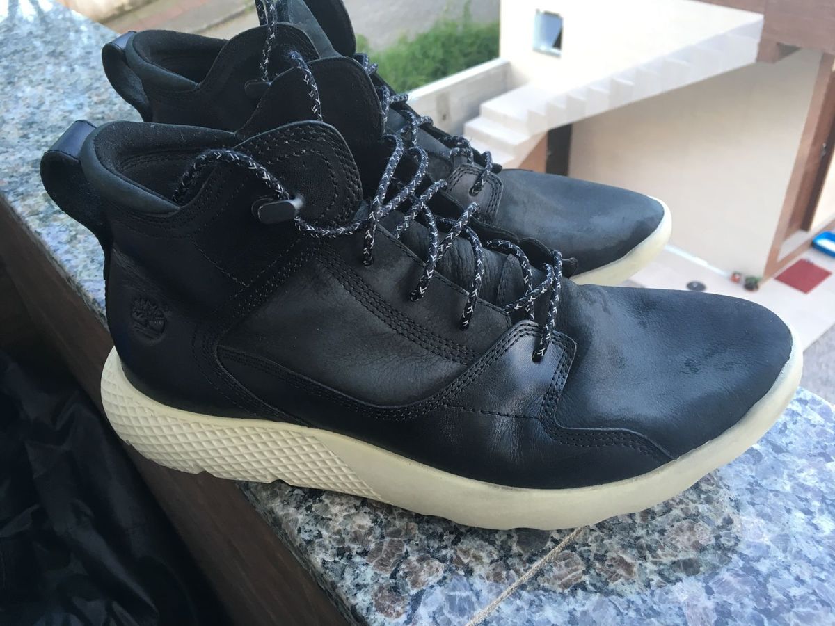bota timberland flyroam leather