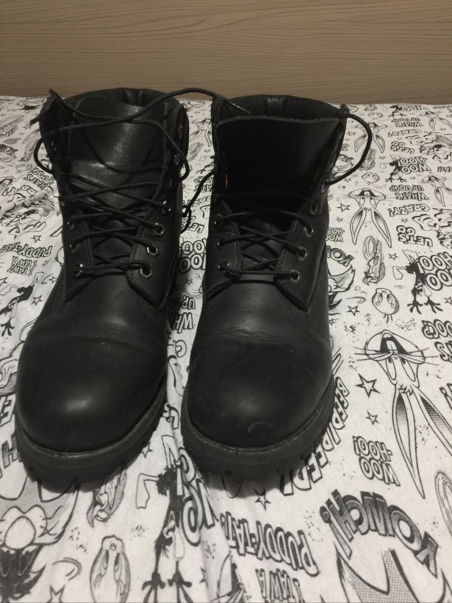 yellow boot black