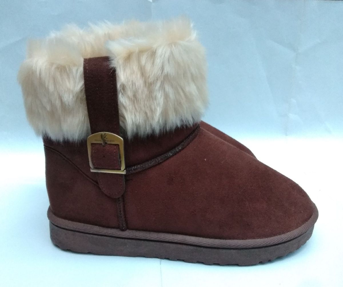 bota de pelinho por dentro