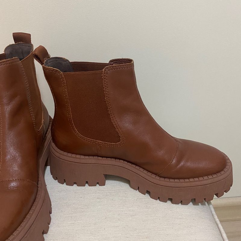 Bota tratorada arezzo sales 2018