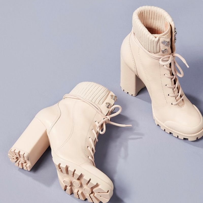 Bota Tratorada Arezzo Off White Bota Feminina Arezzo Usado 85300043 enjoei