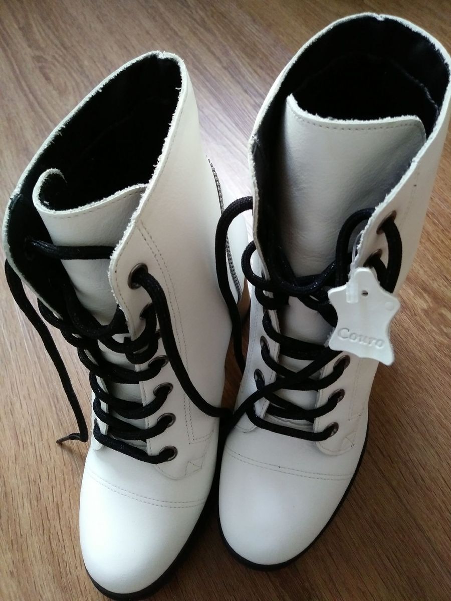 bota branca dakota