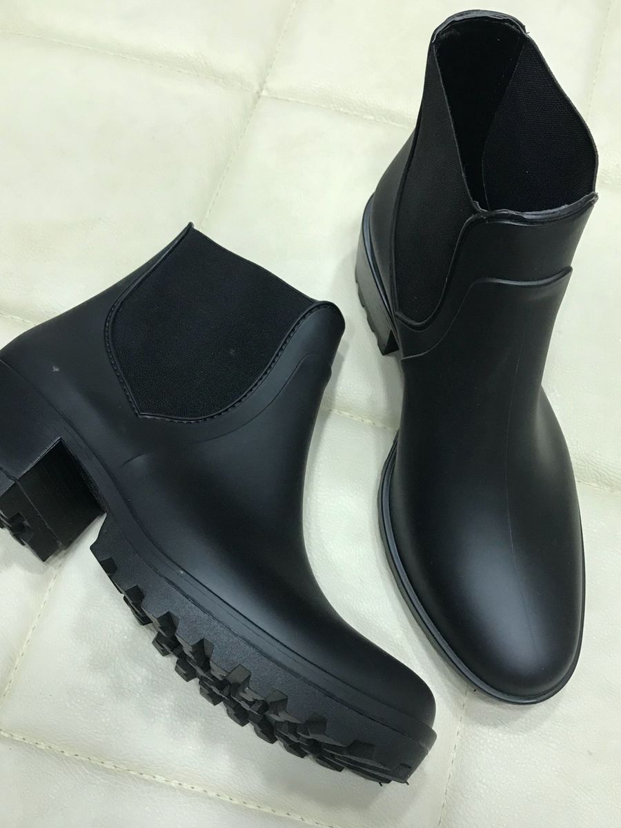 bota colcci tratorada preta