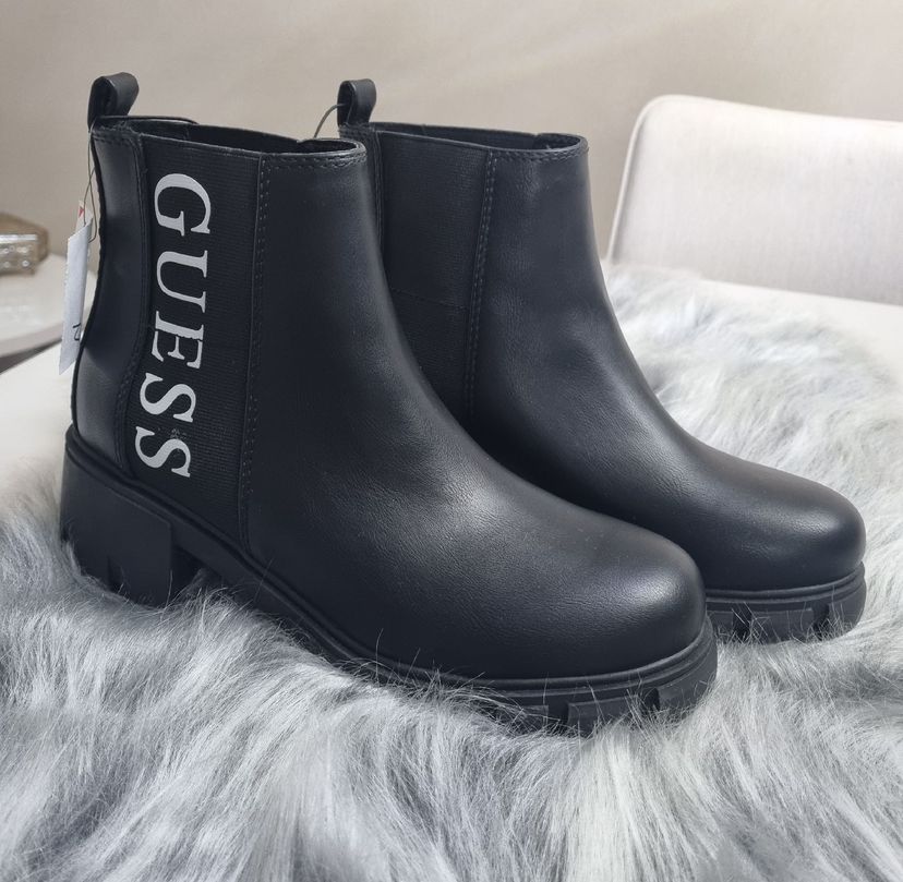 guess bota
