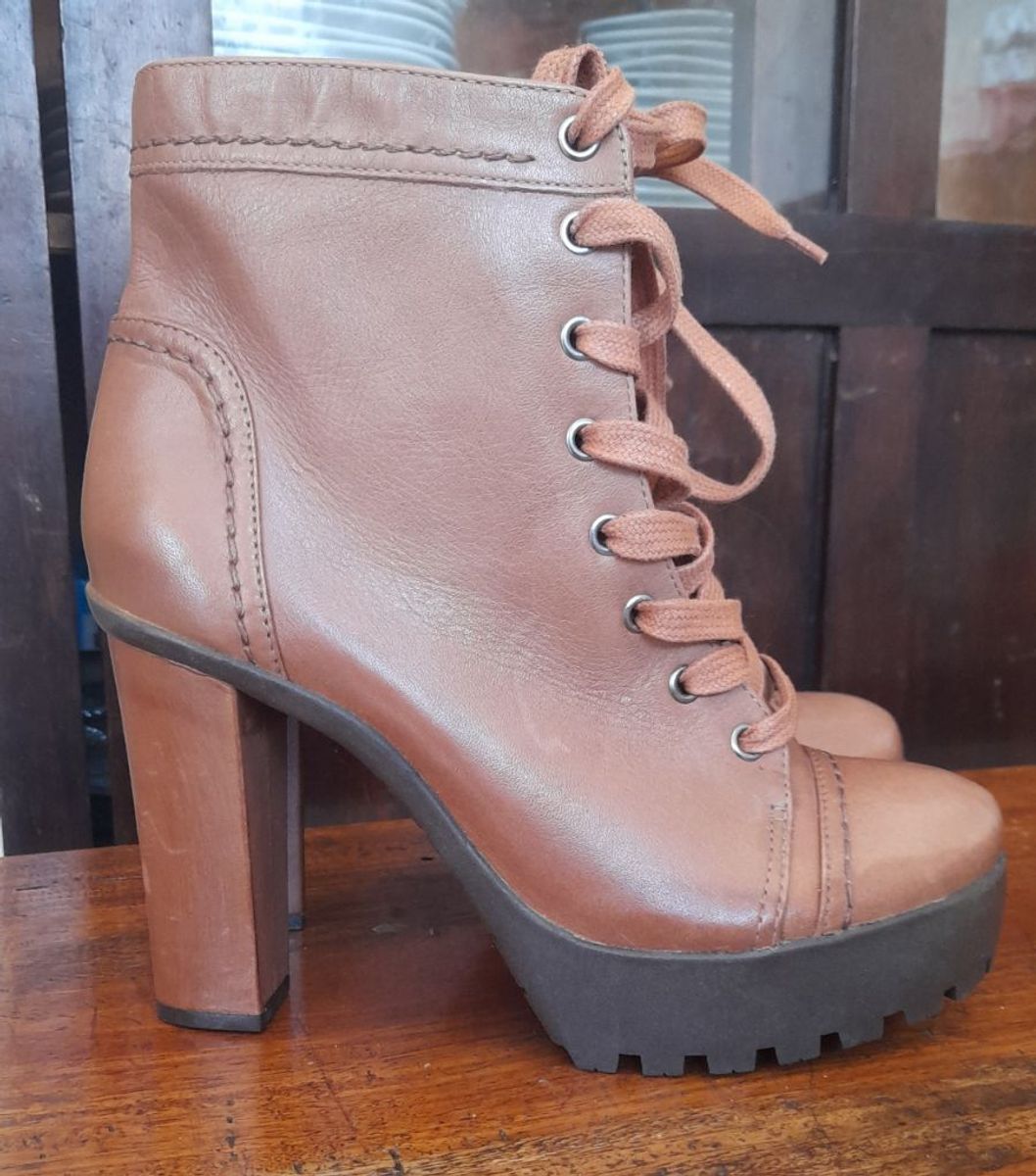 Bota tratorada hot sale schutz