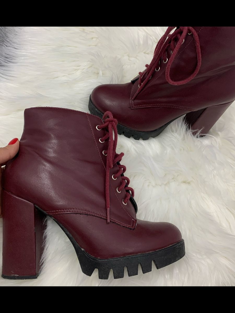 bota tratorada vinho