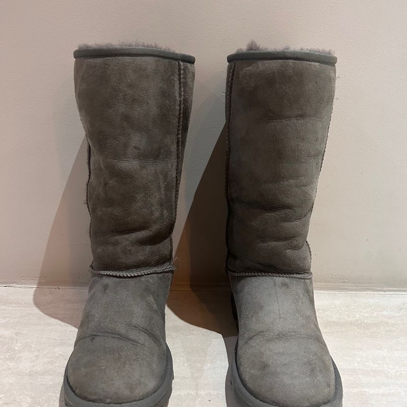 Bota store ugg cinza