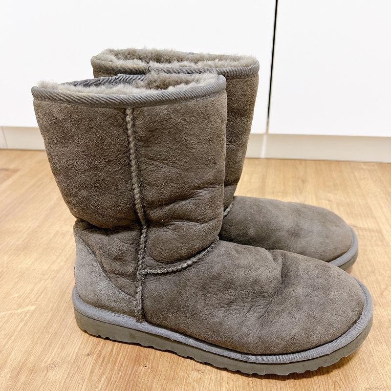 Bota store ugg cinza