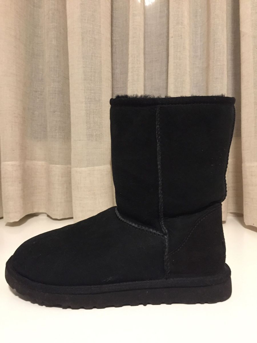 bota tipo ugg preta