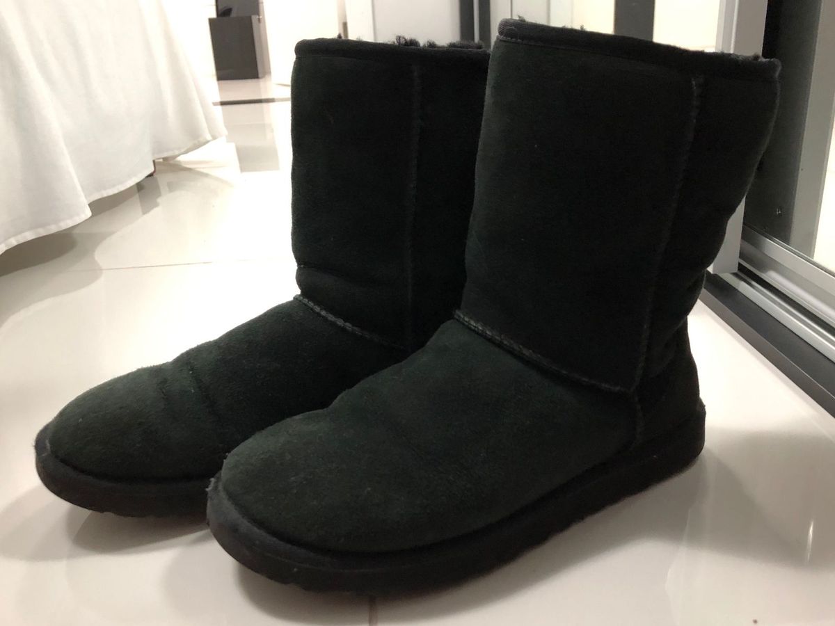 ugg preta