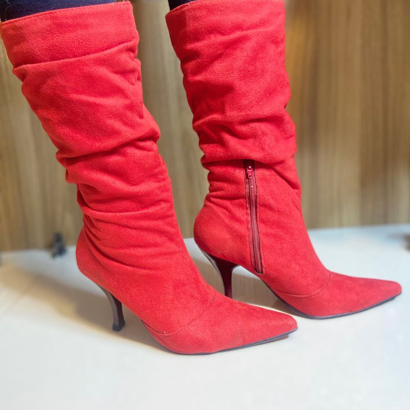 Bota Veludo Vermelha Bota Cano Alto Feminina Bota Feminina Usado  86628350 enjoei