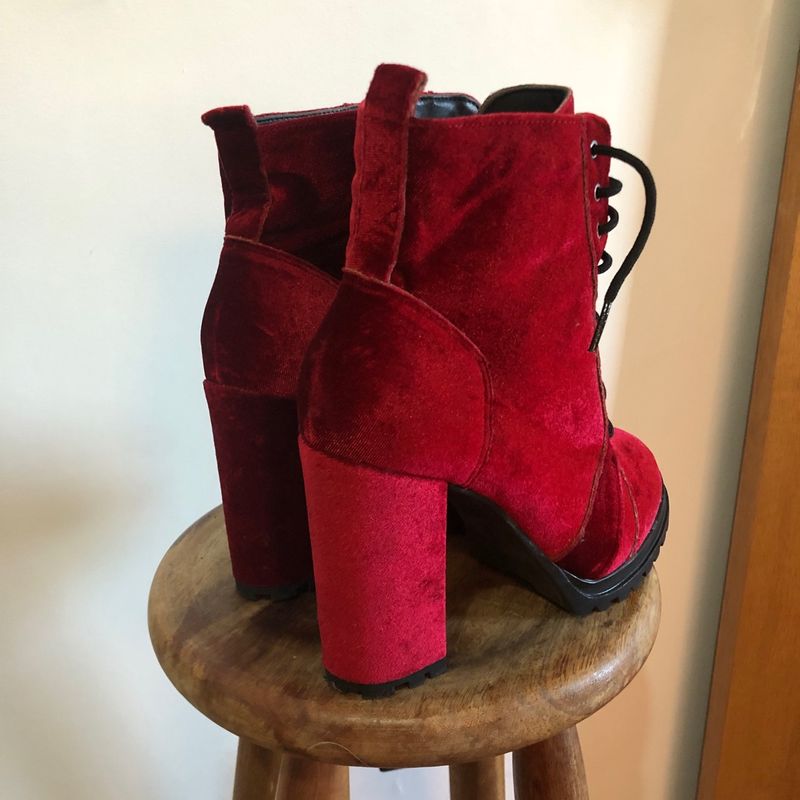Bota Veludo Vermelha Tratorada Bota Feminina Ana Vitória Usado