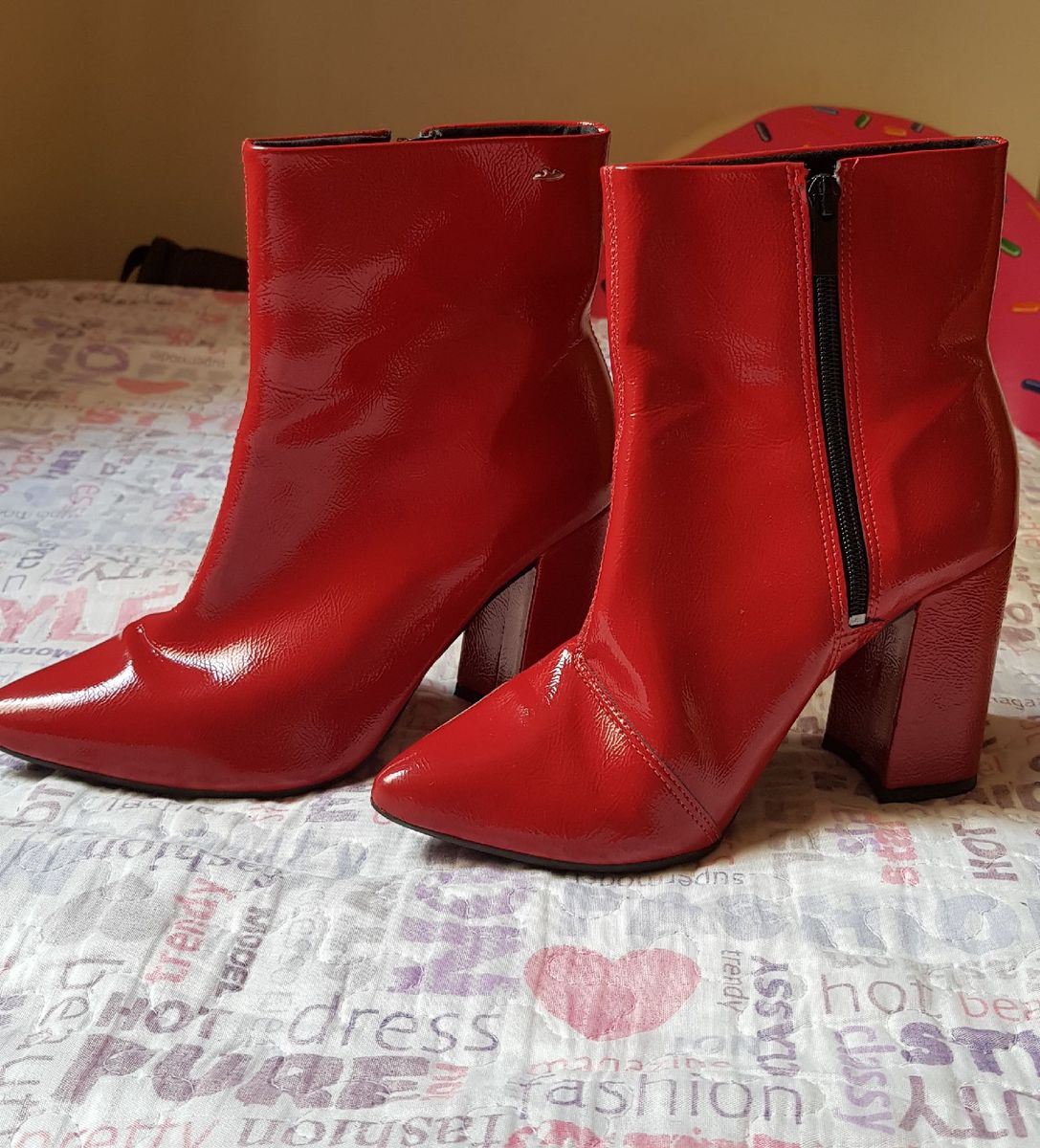 botas femininas cano curto vermelha