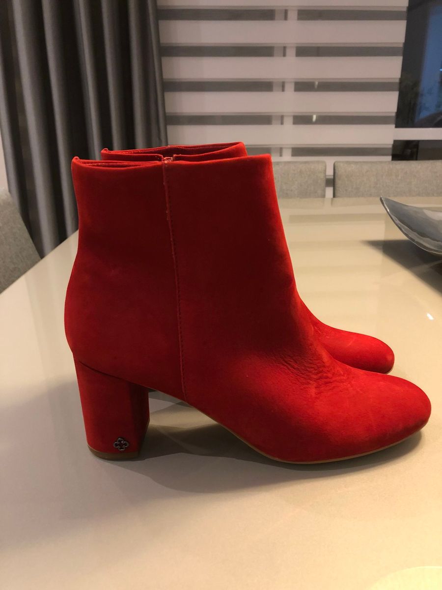 bota vermelha capodarte
