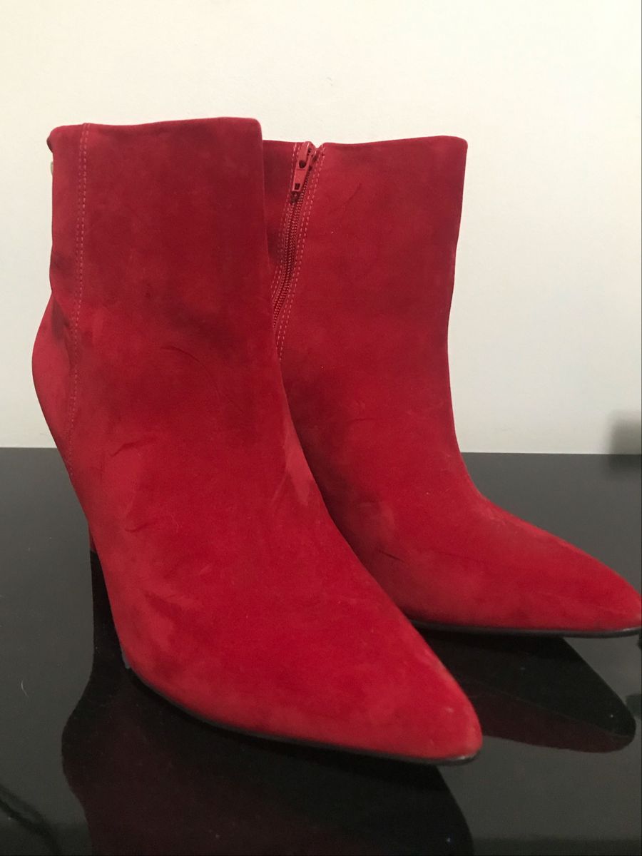 bota vermelha vizzano