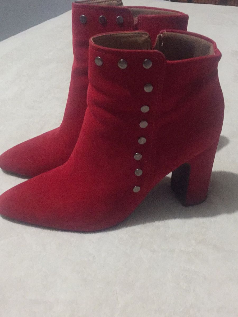 vizzano bota vermelha