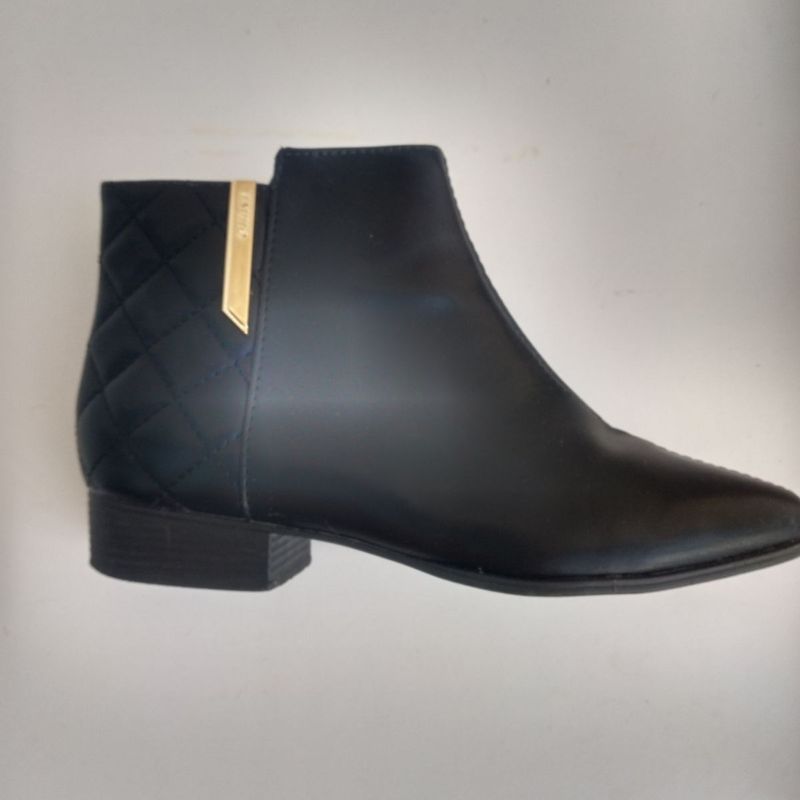 Bota via best sale uno chelsea preta