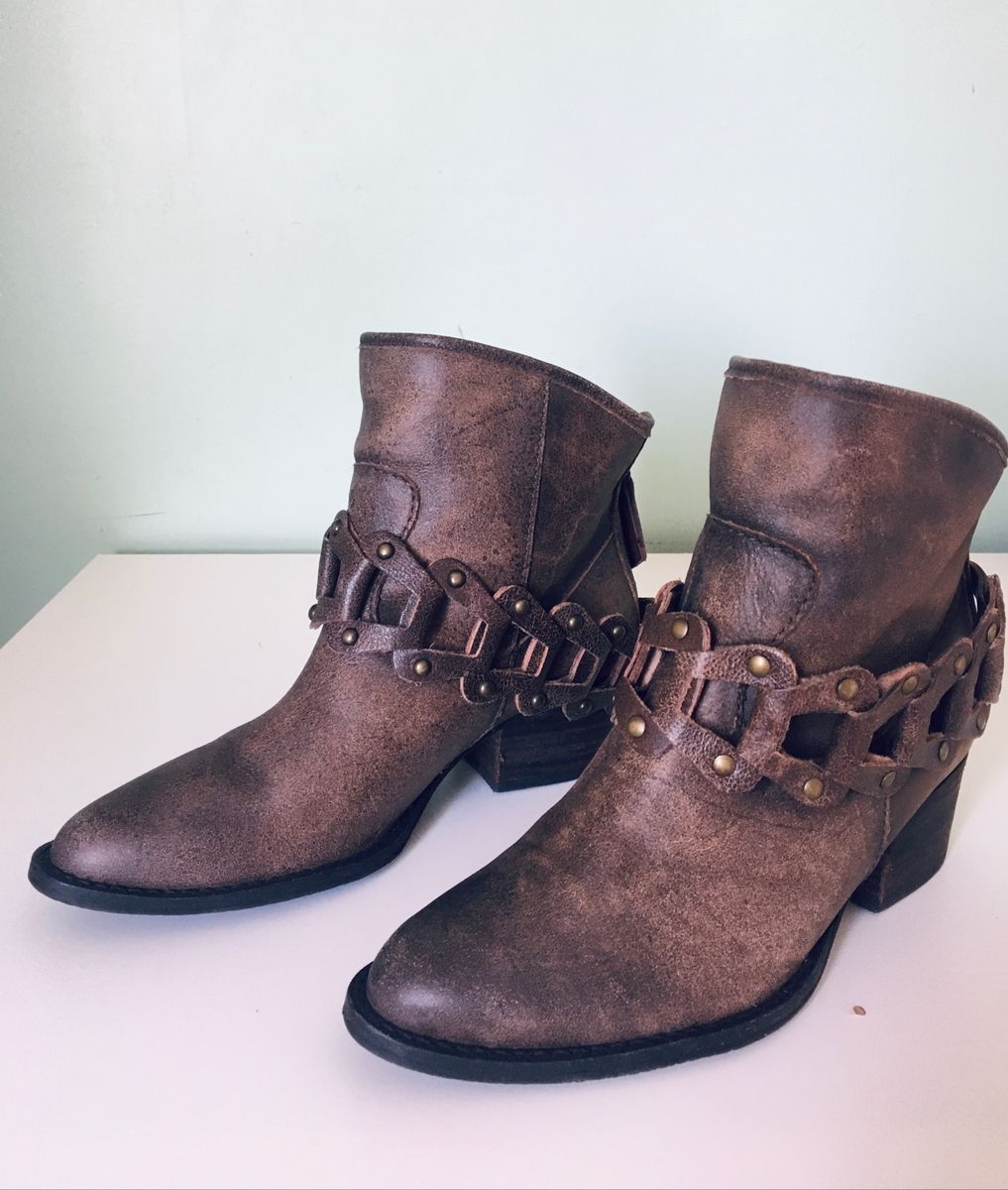 bota western schutz