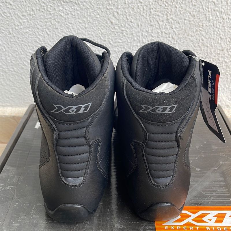 Bota best sale x11 fuse