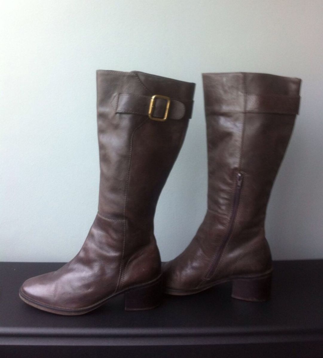 bota cor marrom