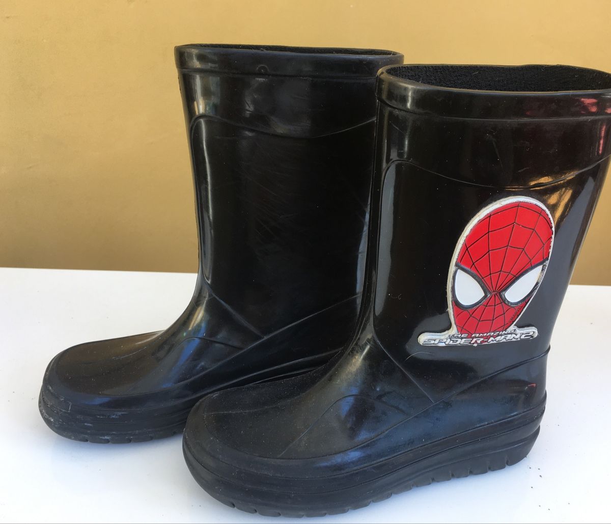 bota de borracha infantil homem aranha