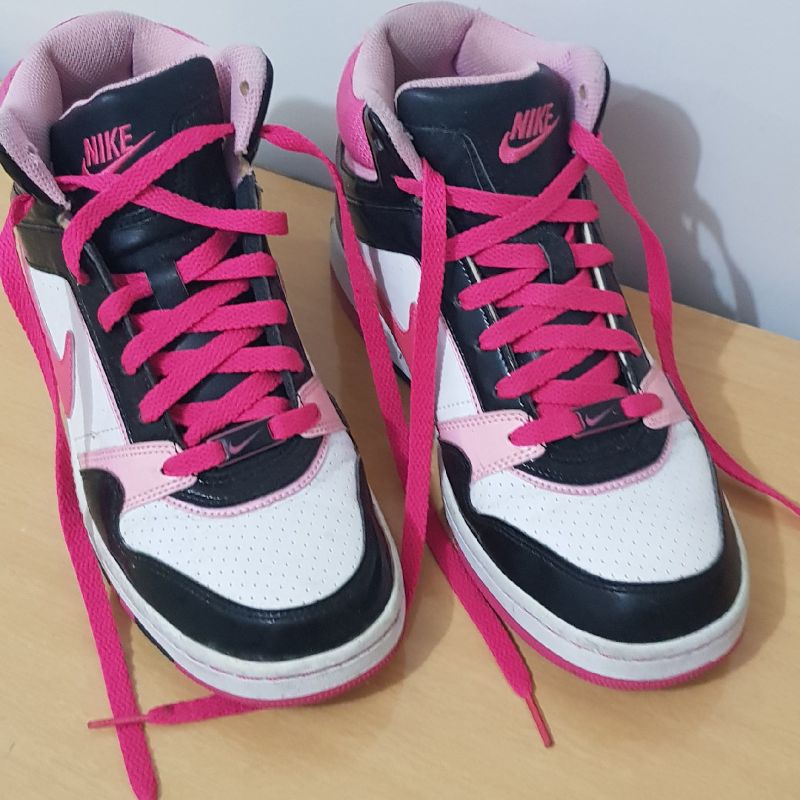 Tenis nike 2024 rosa botinha