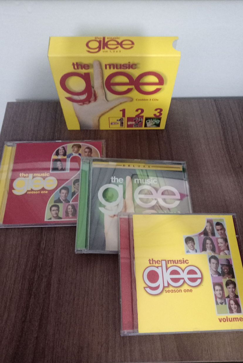 Box Glee 1, 2 e 3 | Item de Música Sony Usado 100966467 | enjoei