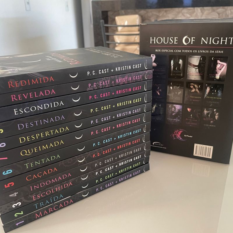 Livro - HOUSE OF NIGHT: SPIN-OFFS em Promoção na Americanas