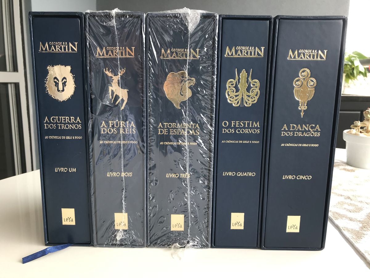 Box Luxo Cronicas de Gelo e Fogo - Saga Game Of Thrones (5 Livros ...