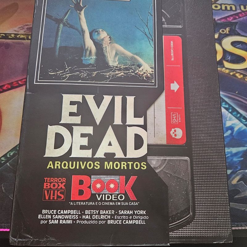 Box Terror Vhs - Coleção Dissecando: Evil Dead - Arquivos Mortos +