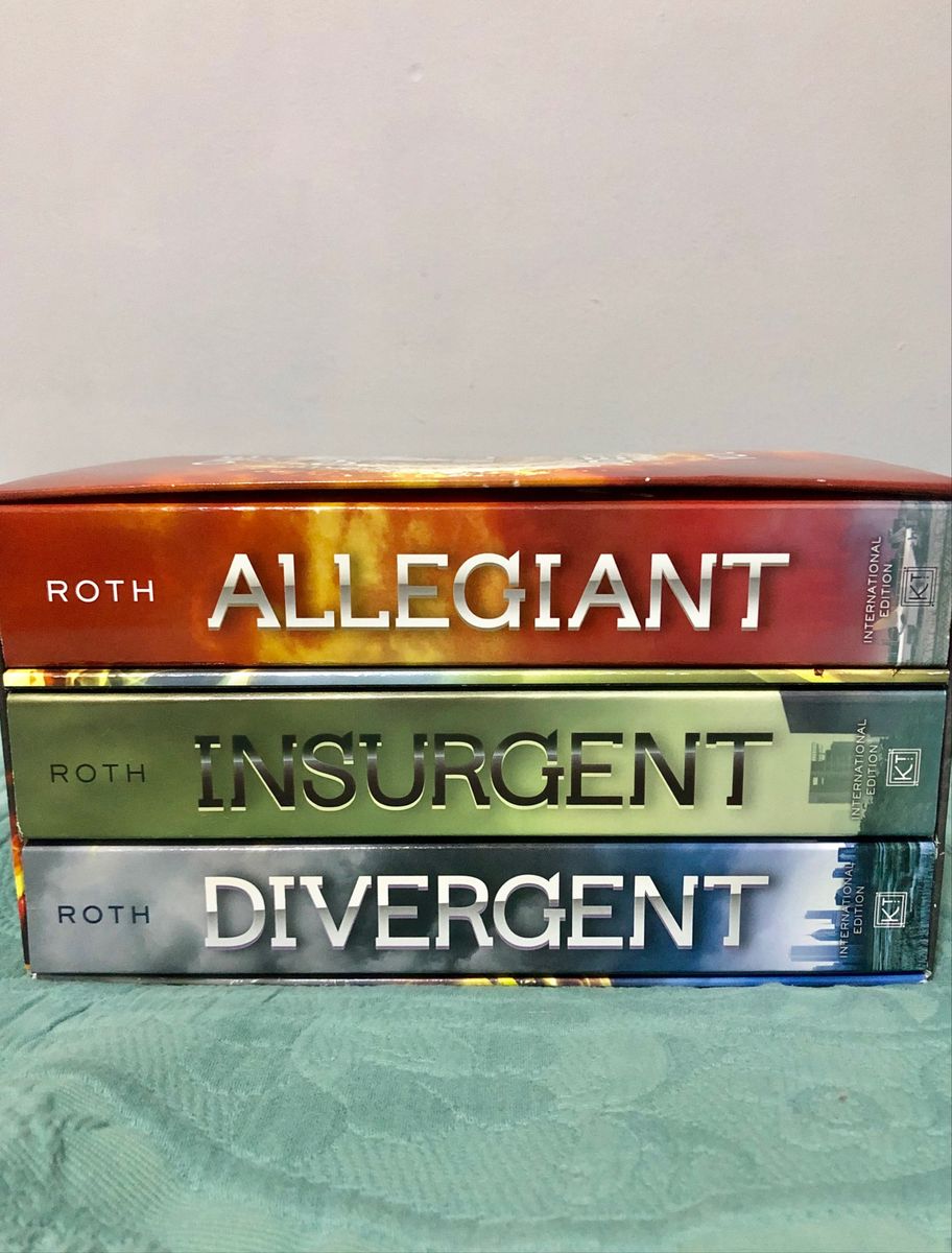 Box Trilogia Divergent (em Inglês) Livro Katherine Tegen Books Nunca