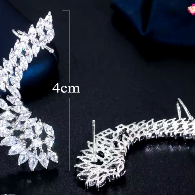 Brinco Ear Cuff Todo em Zircônia | Nunca Usado 111341874