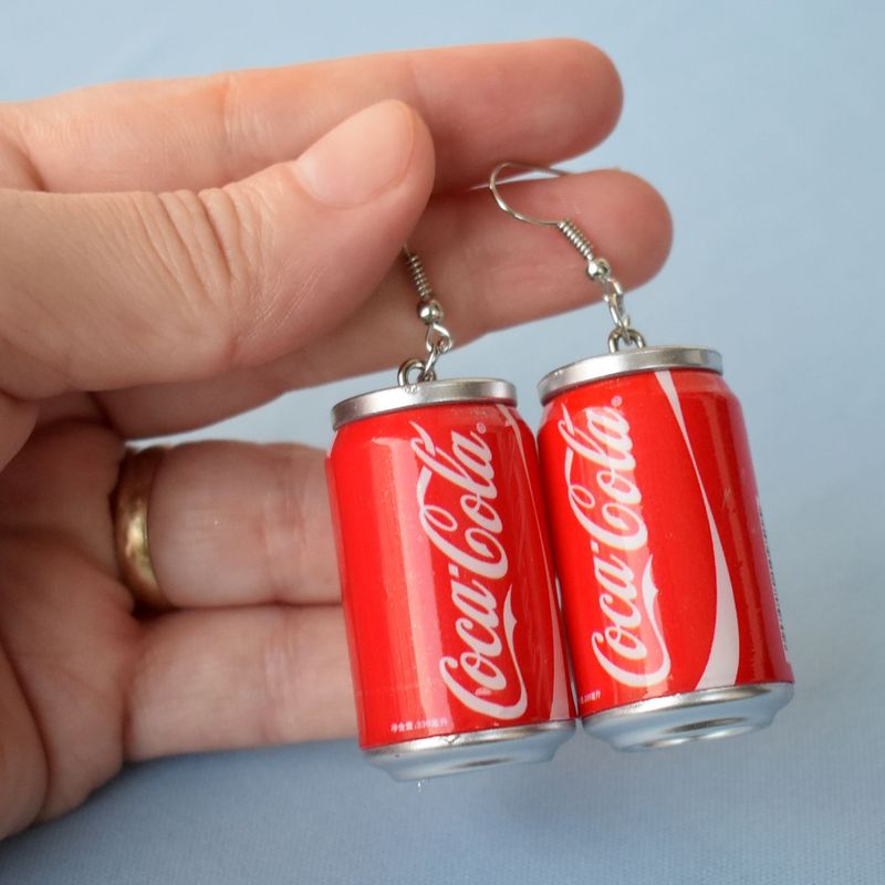 Brinco de Coca Cola - Escorrega o Preço