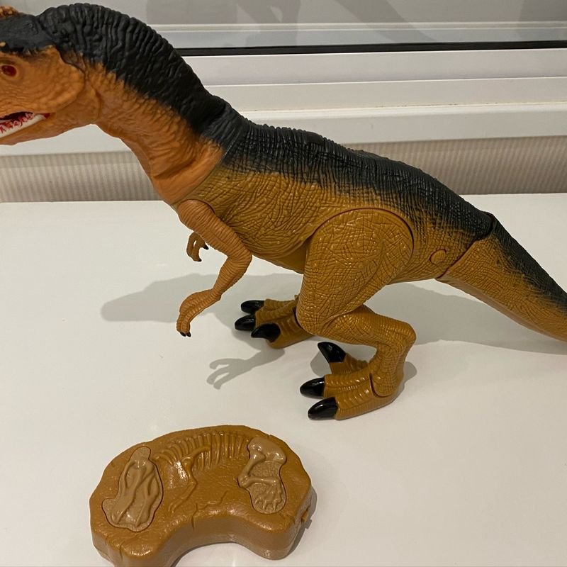 Dinossauro Articulado de Controle Remoto - Tiranossauro Rex - Com