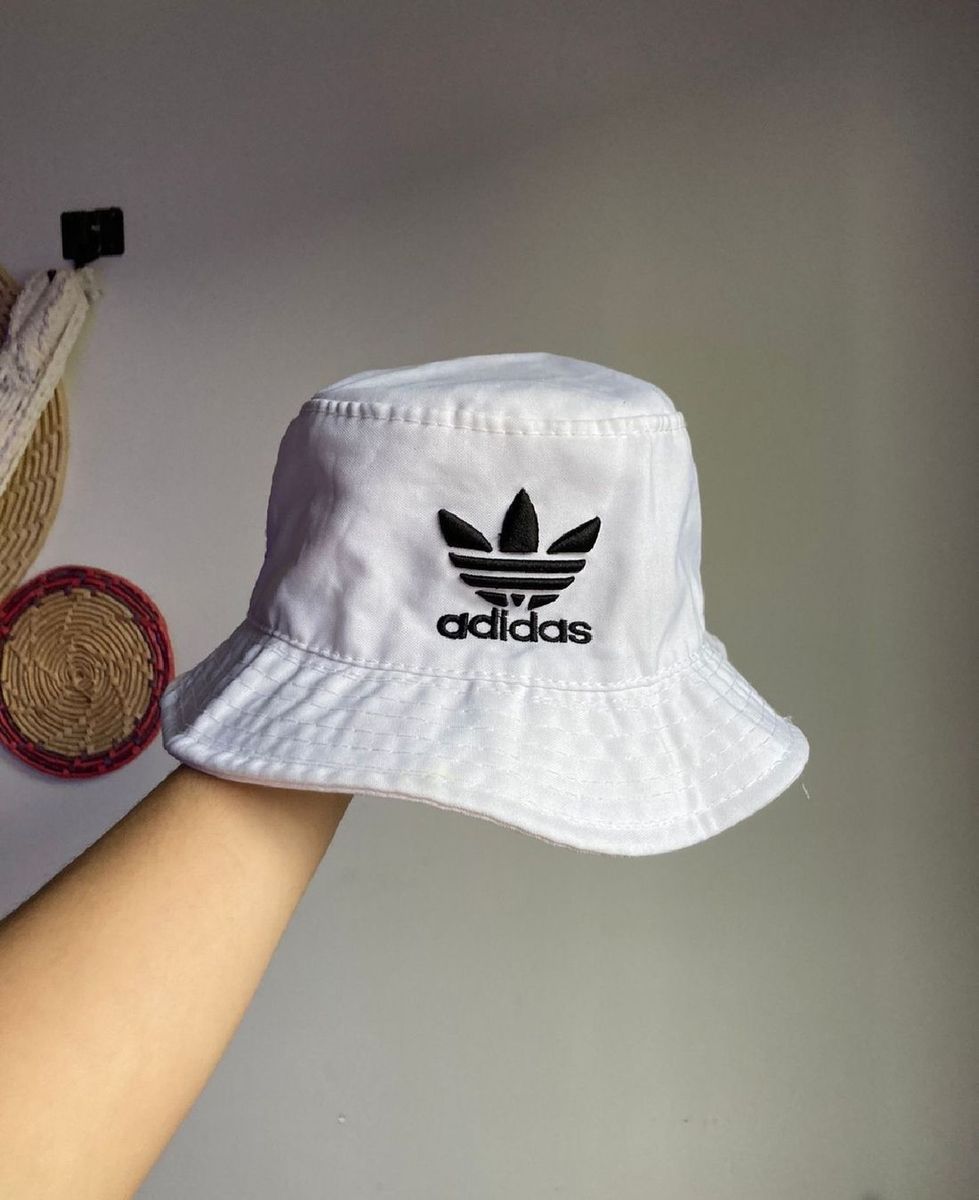 Chapeu bucket best sale adidas branco