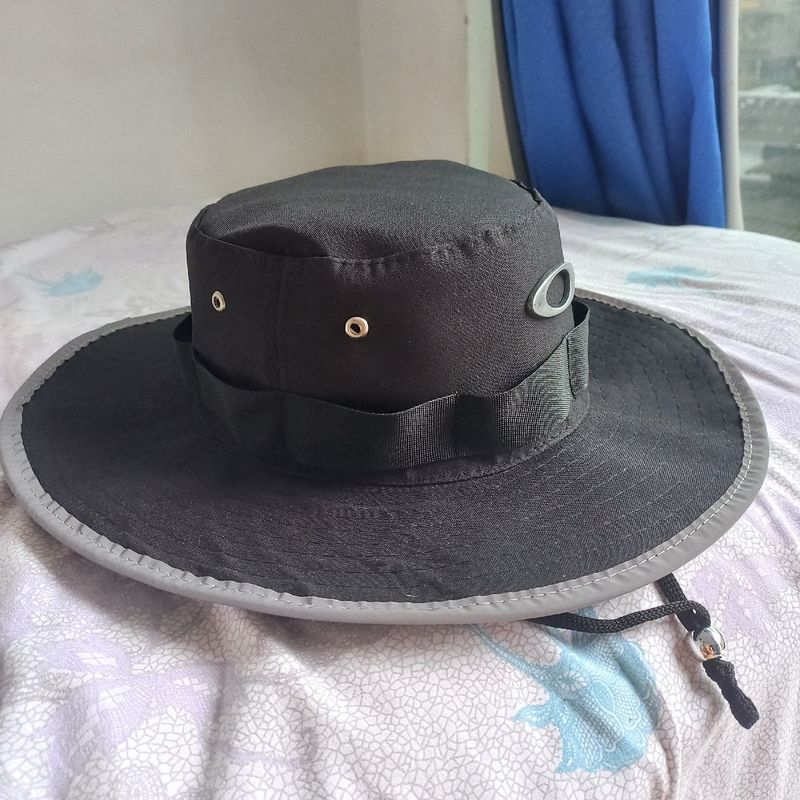 Bucket Oakley com Etiqueta Intacta. | Oakley Nunca Usado 110717462