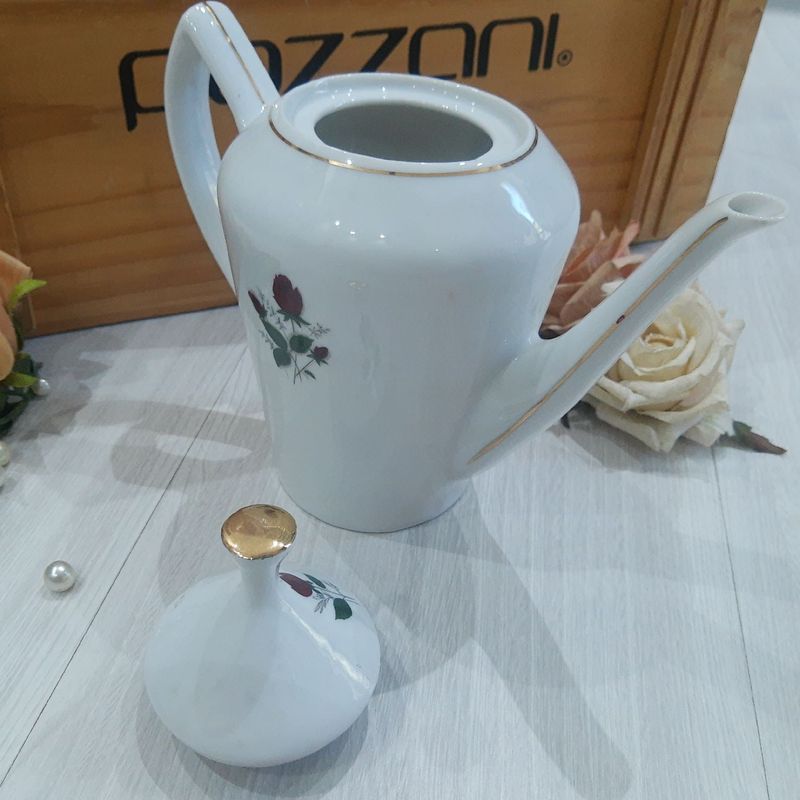 Jogo de Café Antigo de Porcelana Canelada | Móvel de Antiquário Pozzani  Usado 69240765 | enjoei