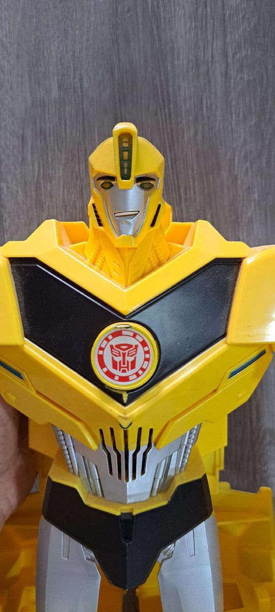 Super bumblebee hot sale transformer toy