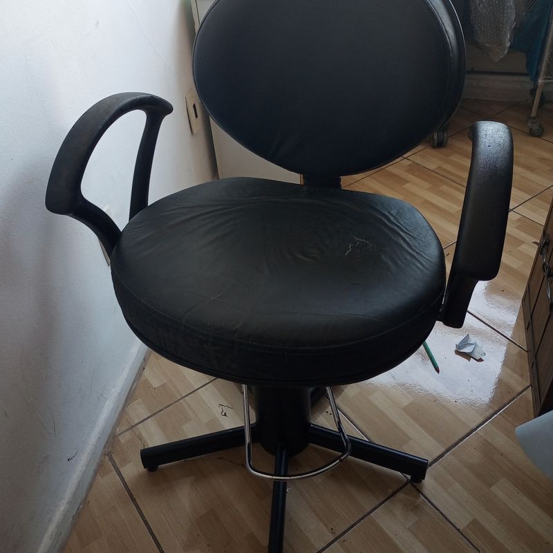 Cadeira de Barbeiro Retro | Cadeira Cadeira Para Salão Ou Barbearia 💈  Usado 86595413 | enjoei