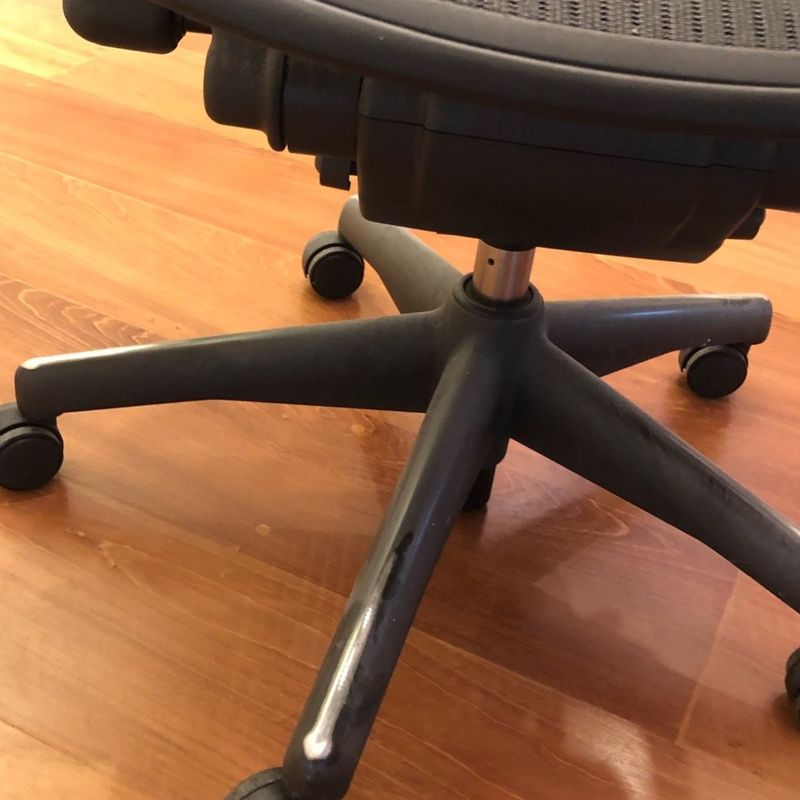 Squeaky discount aeron chair