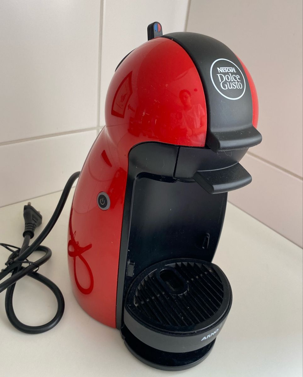 Cafeteira Dolce Gusto Vermelha Móvel de Cozinha Dolce Gusto Usado 78655373 enjoei