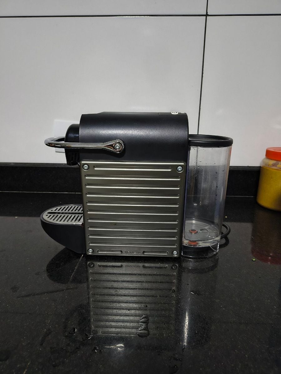 Cafeteira Nespresso Pixie C60 Metálica Usada! | Eletrodoméstico