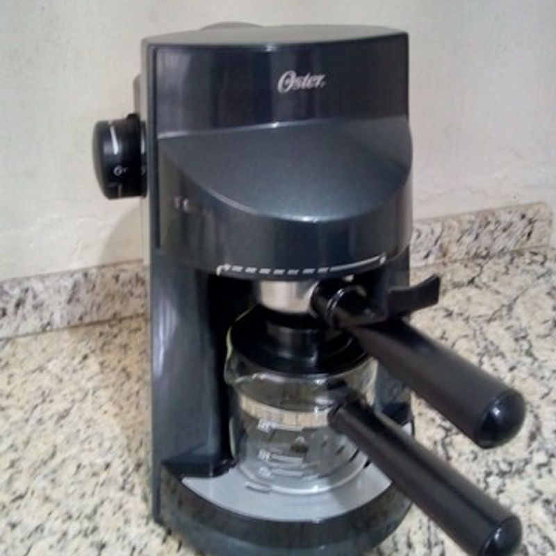 Cafeteira Oster Modelo 3188-017 Cafe Expresso e Capuccino com Vaporizador  Eletrodoméstico Oster Usado 71819861 enjoei