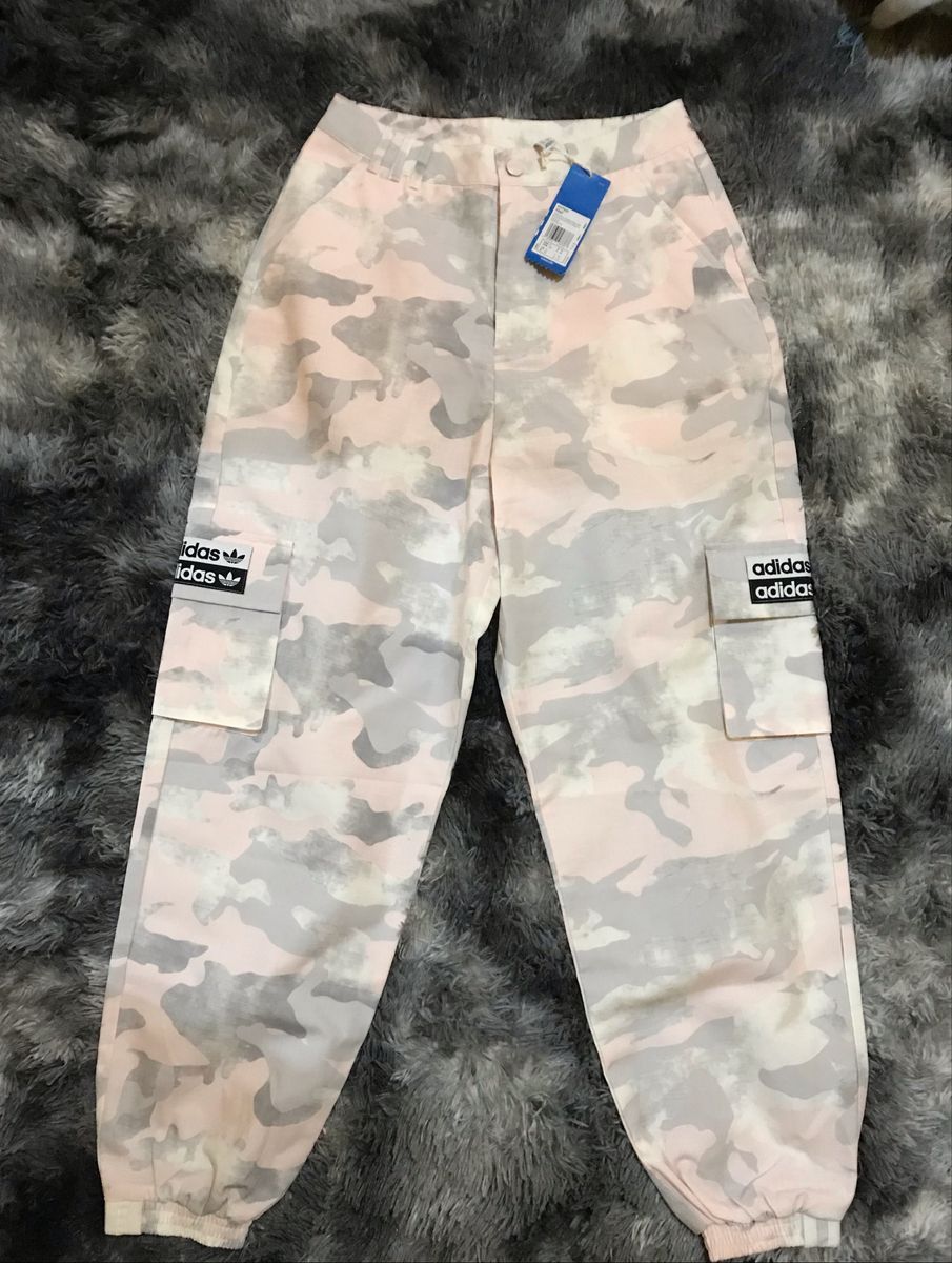 calça adidas camuflada feminina